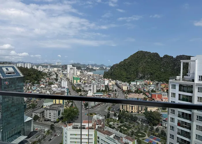 Ho The Sapphire - View Bien Apartment Hạ Long