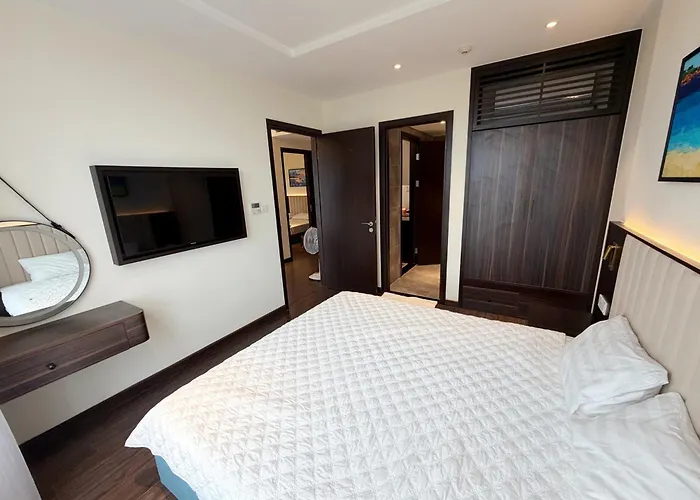 Ho The Sapphire - View Bien Apartment Hạ Long